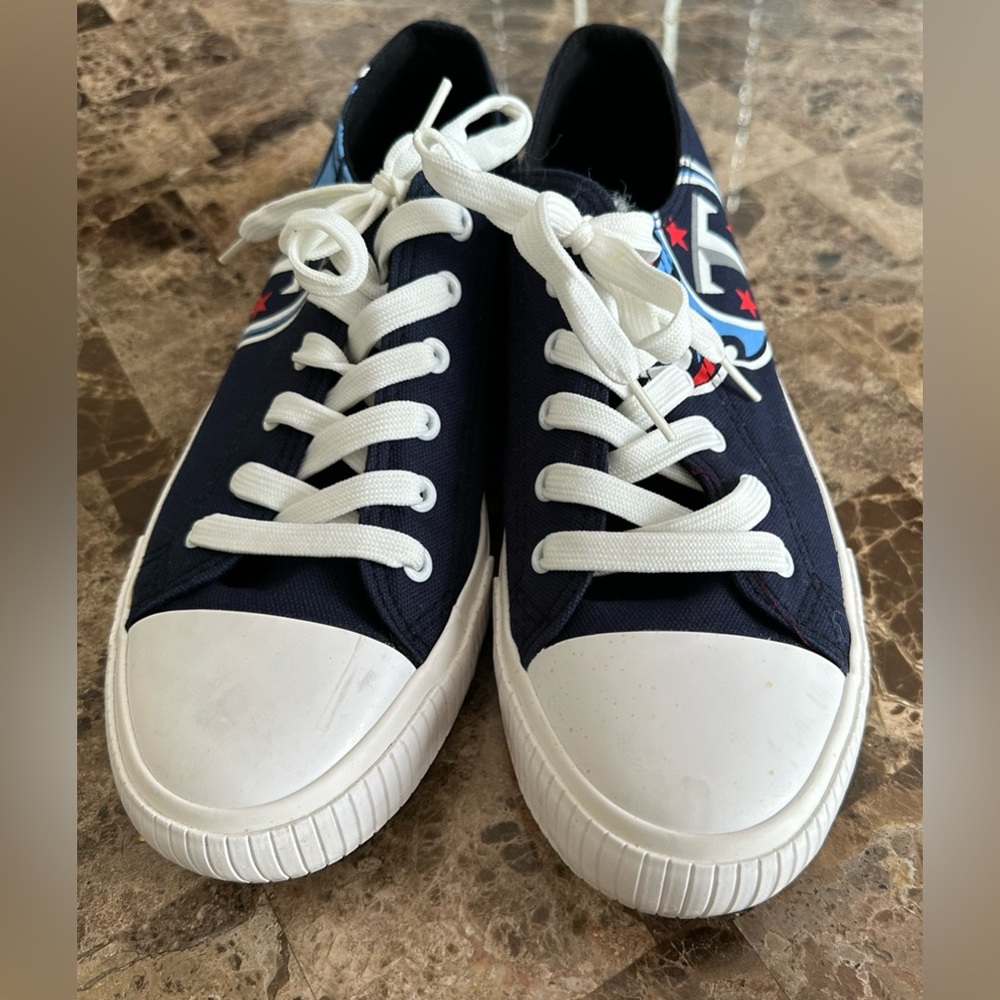 Tennessee titan shoes